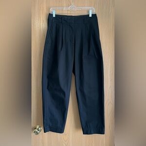 Kit and Ace | Women’s SZ 6 | Black Cropped Pleated Front | Trousers Chinos